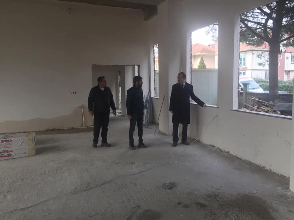 Kaymakamımız Sayın Erdinç DOLU İlçemizde Yapımı Devam Eden Okullarda İncelemelerde Bulundu